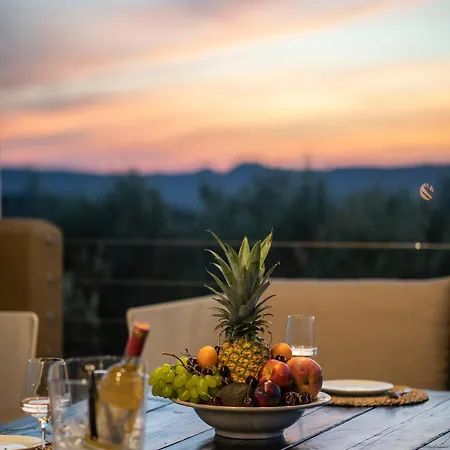 Tre Nibbari דירה